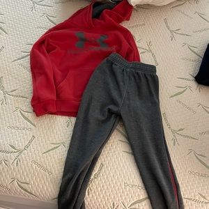 Under armor sweatsuit
